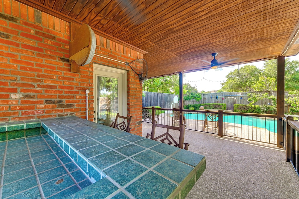 DFW Sports Hub: Home w/ Pool & Hot Tub in Frisco!