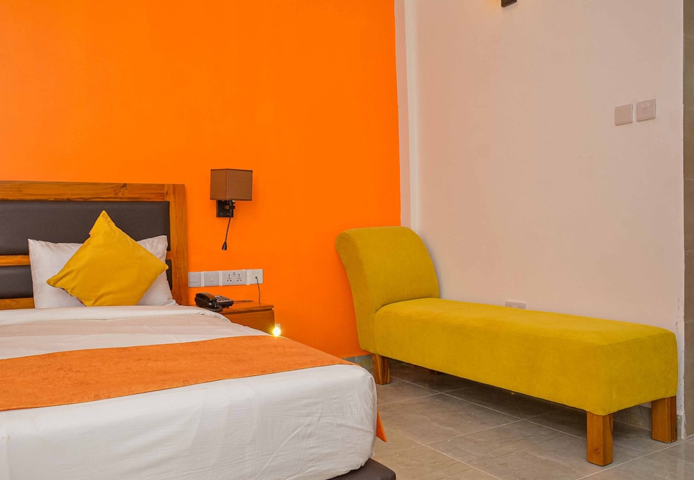Best Western Jangwani Sea Breeze Hotel