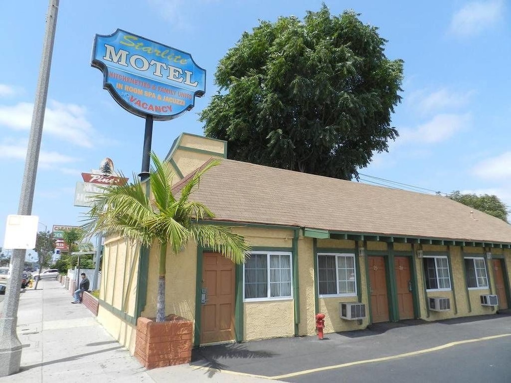 Starlite Motel - Property Image 13