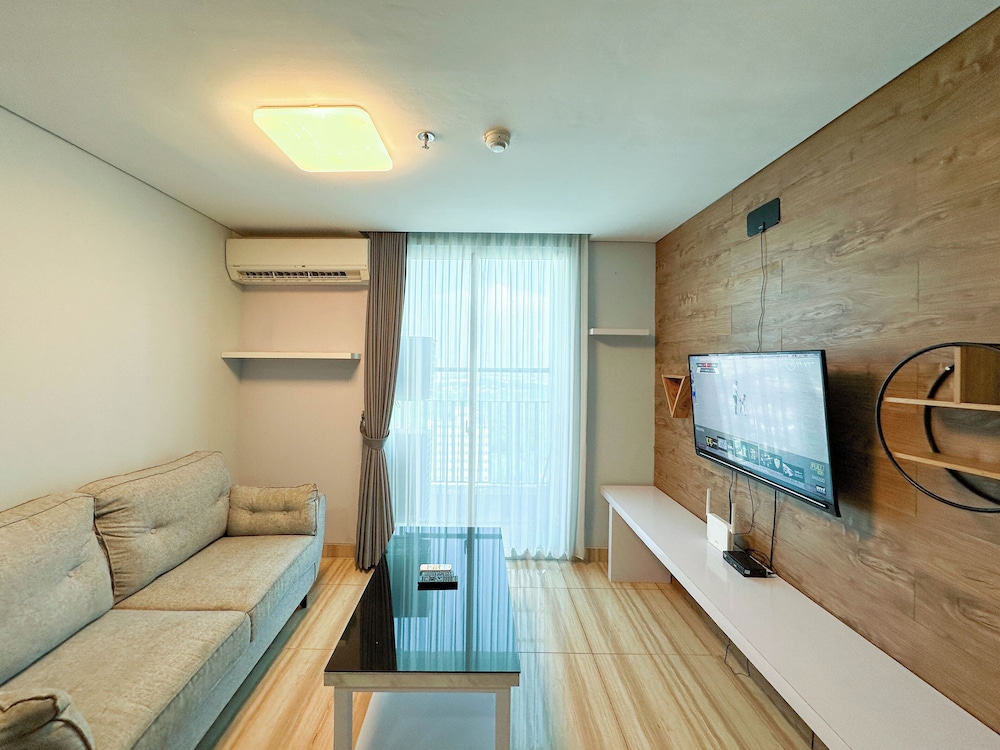 Spacious And Cozy 3Br At Grand Sungkono Lagoon Apartment