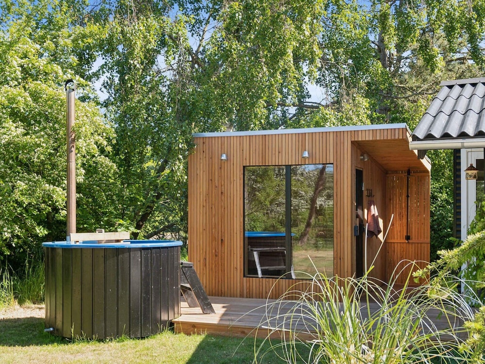 5 Star Holiday Home in Rodby