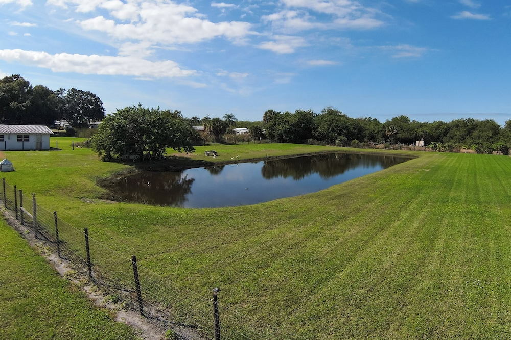 Private Hot Tub! Home < 1 Mi to Lake Okeechobee