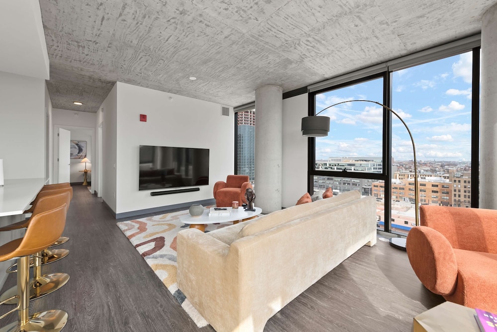Design Views in Fulton Market The Frame