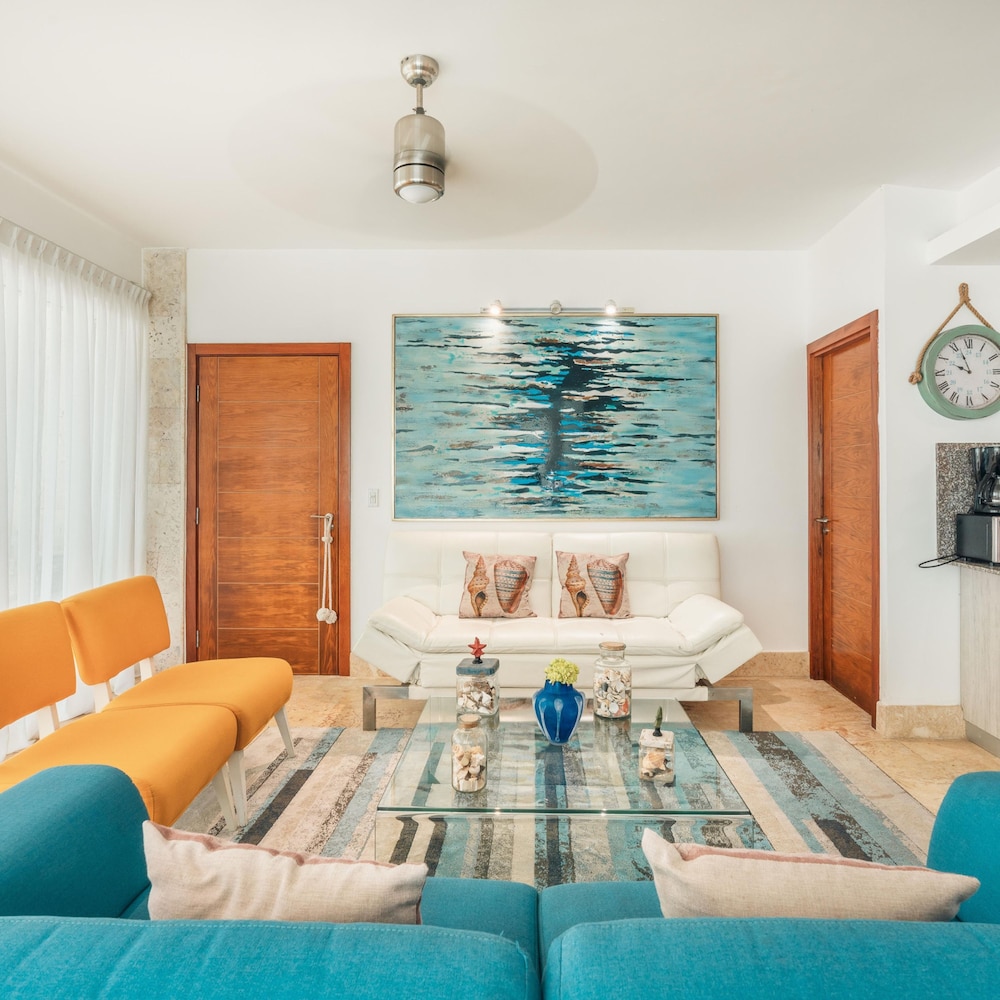 Apt w Beach Front Beach Access at Nueva Romana