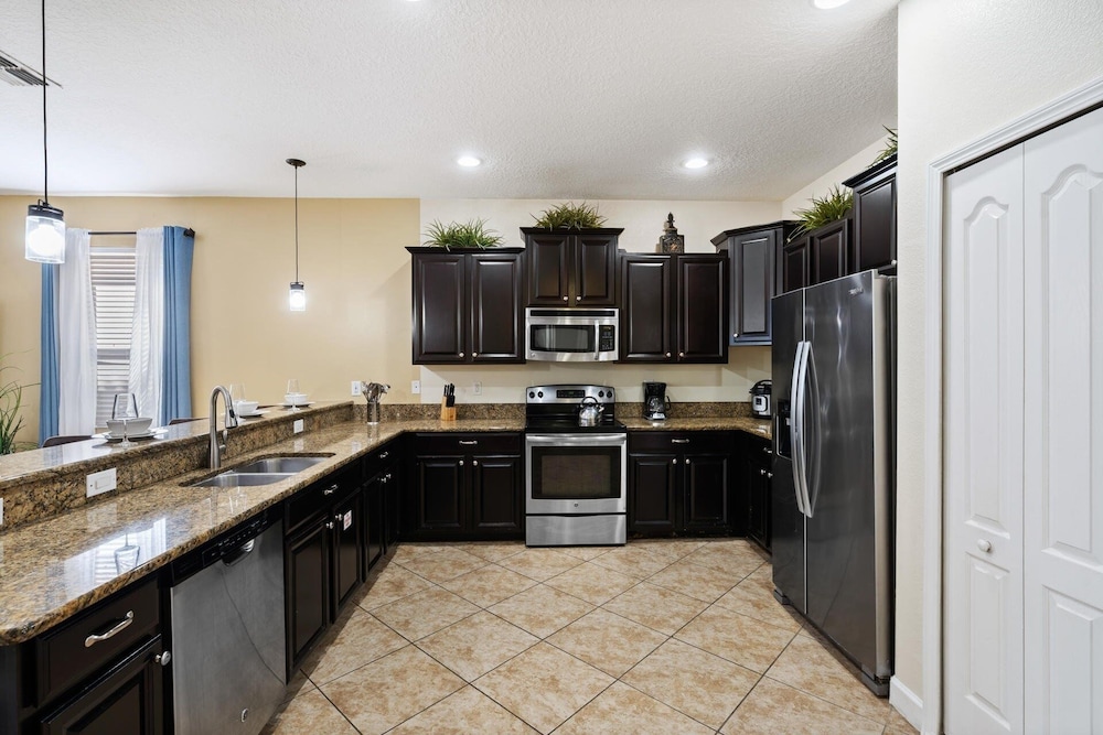 Championsgate Resort 8 Bedroom Pool Home with Spa 8 Home