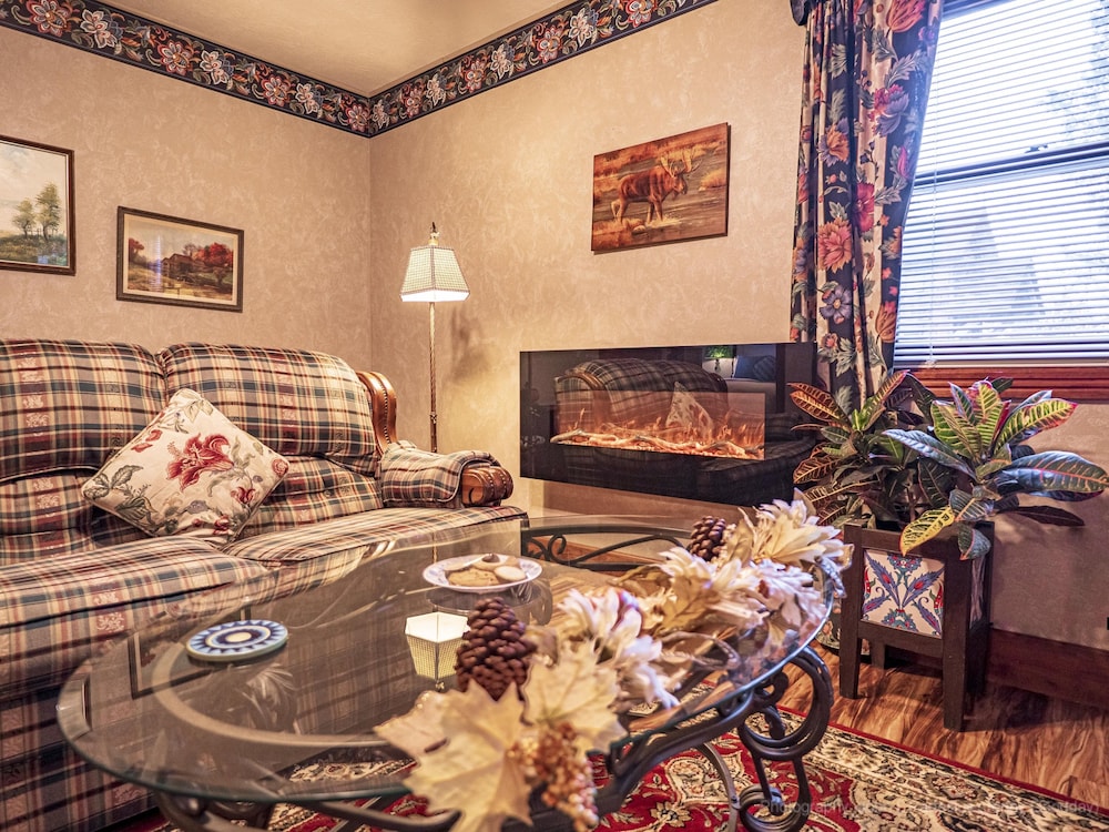 Cliff Cottage Inn - Victorian B&B and Boutique Hotel