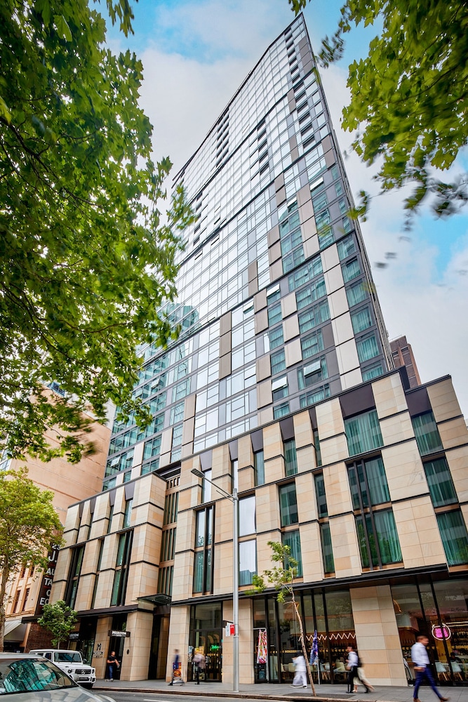 Hotel Meriton Suites Sussex Street - Image 1
