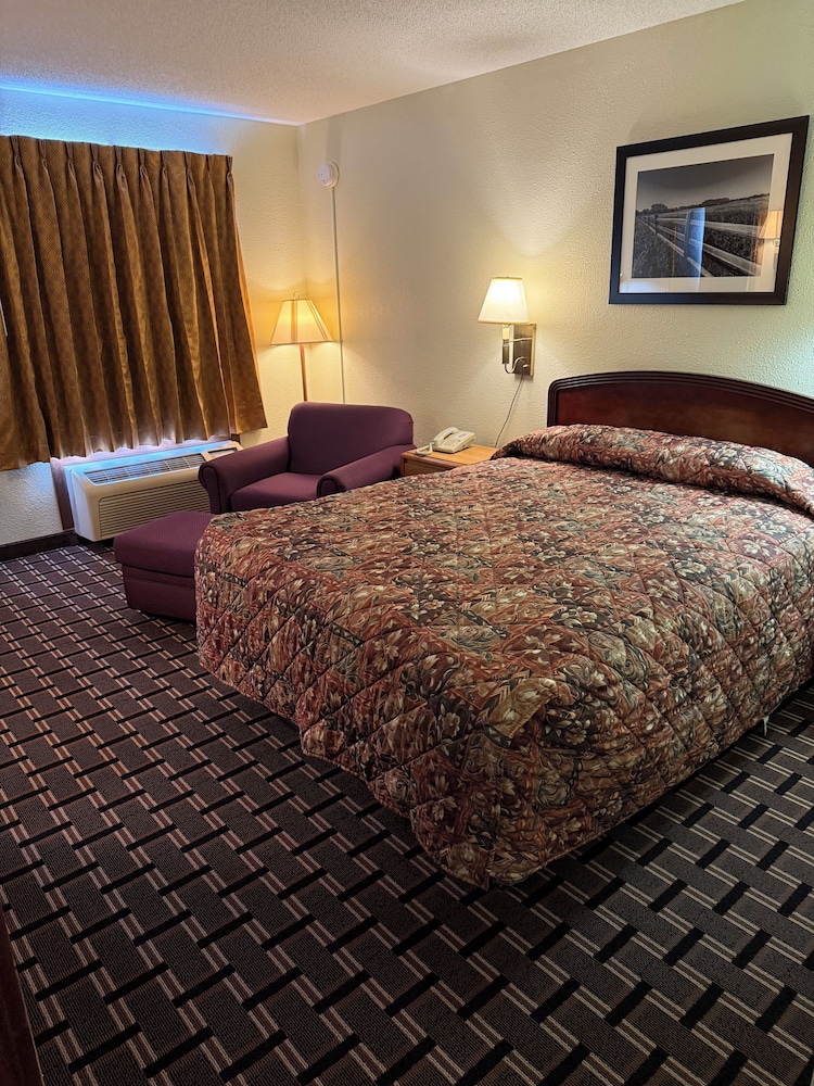 Peddlers Inn Motel