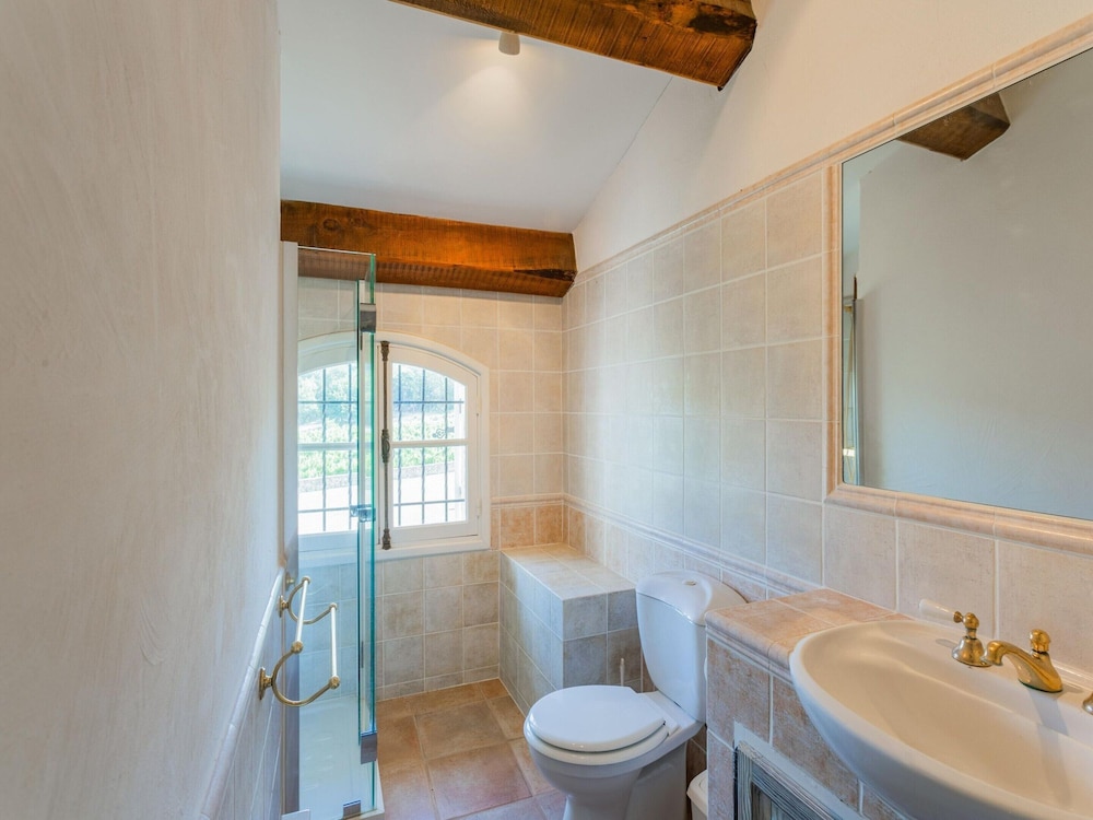 Chateau in Lorgues With Pool & Vineyard Views