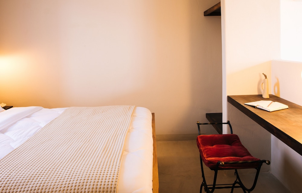 Pink Freud Villas Santorini photo 2