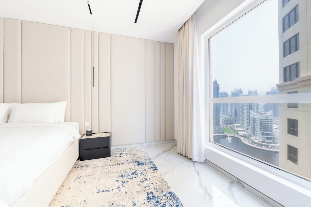 Seaside Elegance - Luxury 3-BR in JBR