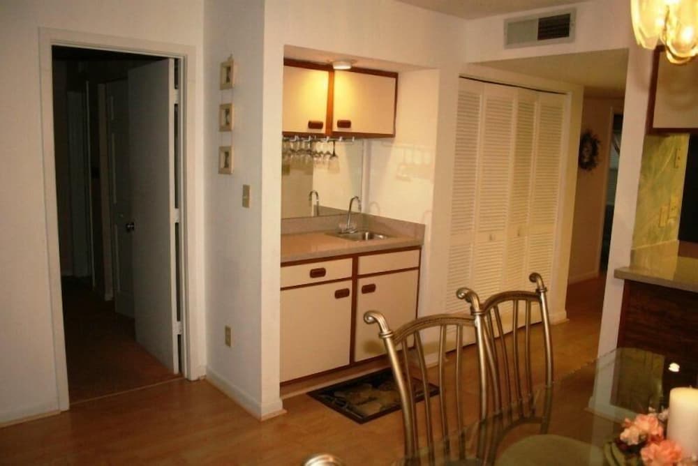 Maison Drive Joint