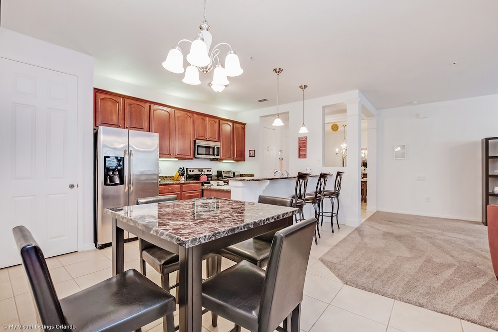 Spacious 3bd/2ba Home With Balcony - Close to Universal and Convention Center! 3vc305