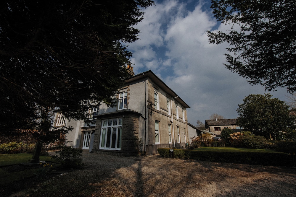The Pheasant Lodge