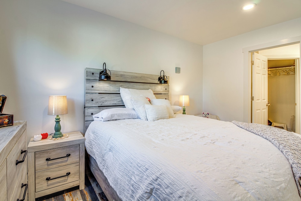 Near Ocean: 'home Away From Home' in Gold Beach