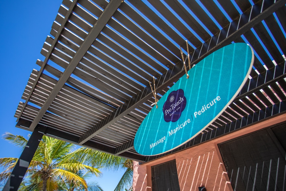 Blue Bay Bungalows