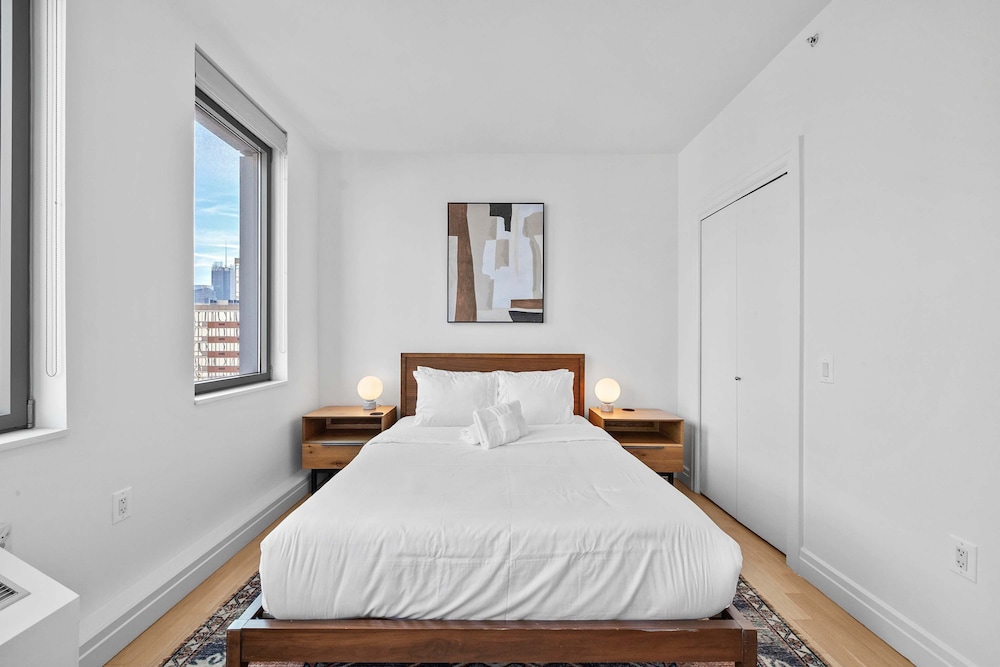 Forte Select Xxii by Rove 2BR Midtown West Apt