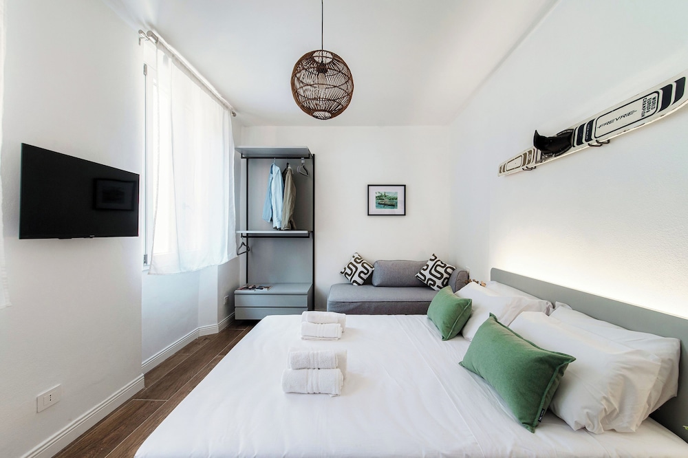 Casa Batèl Suites & Apartments