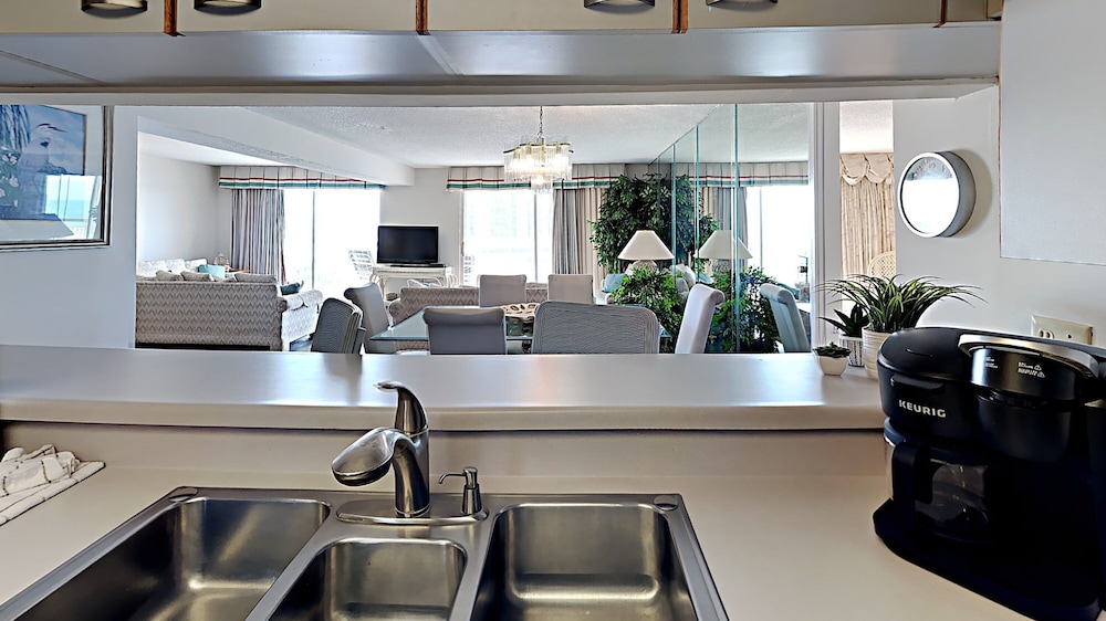 South Hampton 506 2 Bedroom Condo