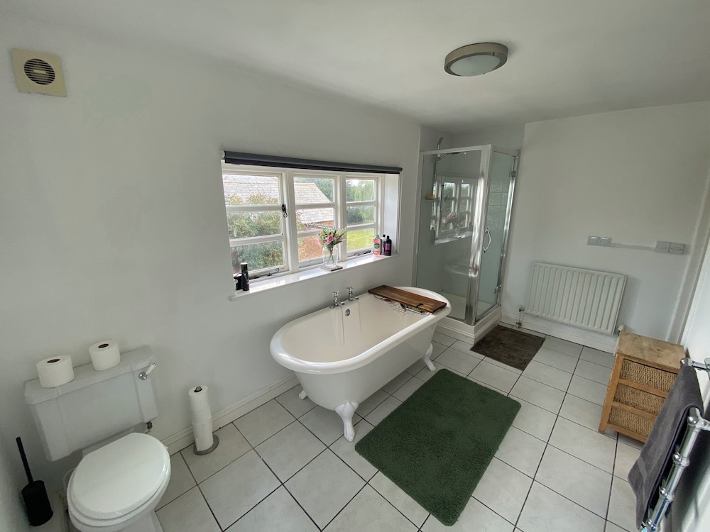 Guys Head Cottage