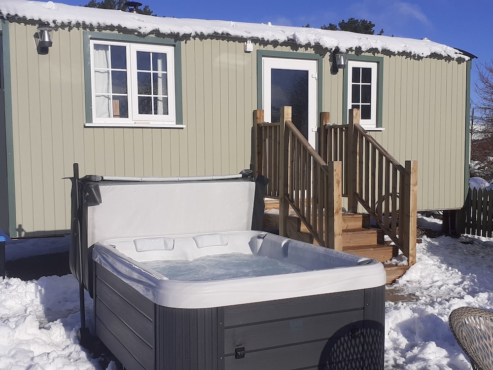 Dalnoid Cottages & Treehouses