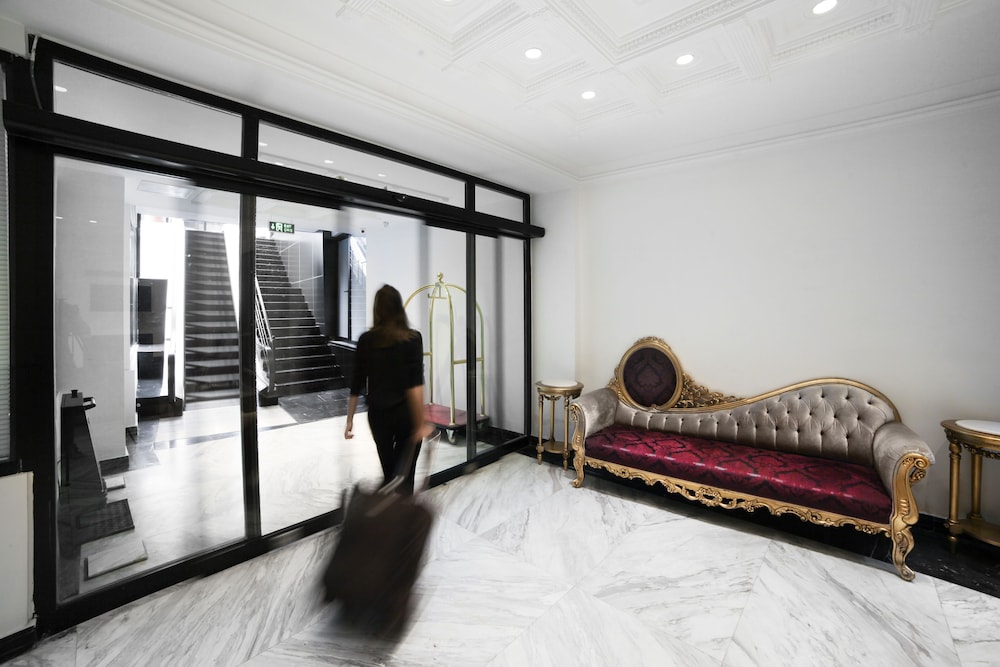 Beyaz Monarch Otel - Image 21