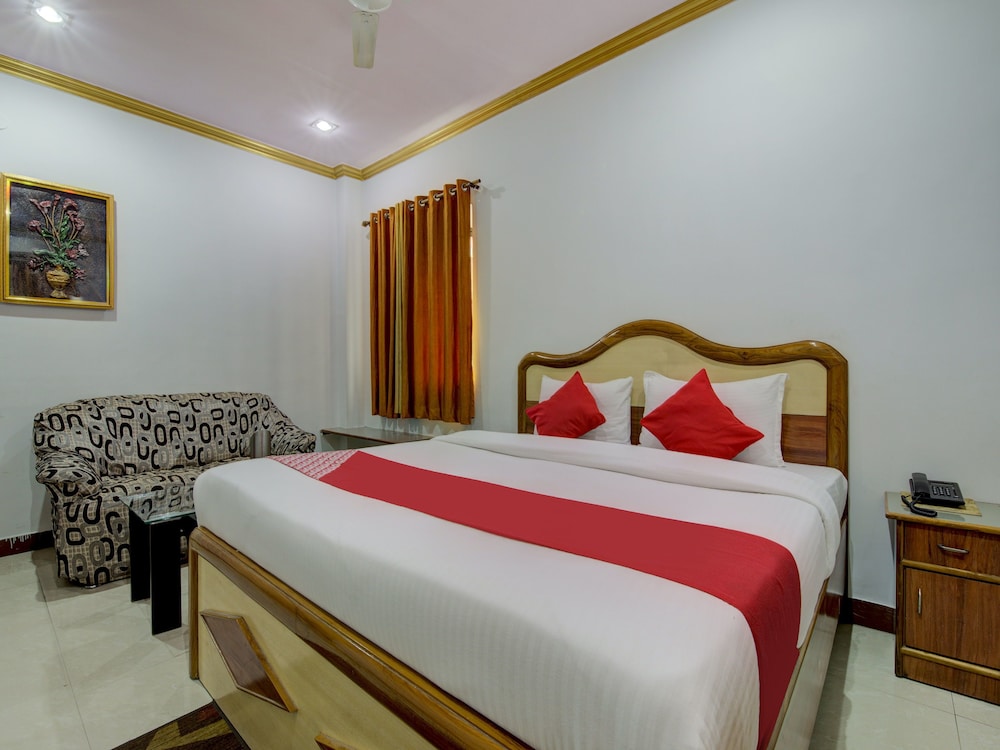 OYO 4275 Hotel Sunraj Residency - Property Image 16