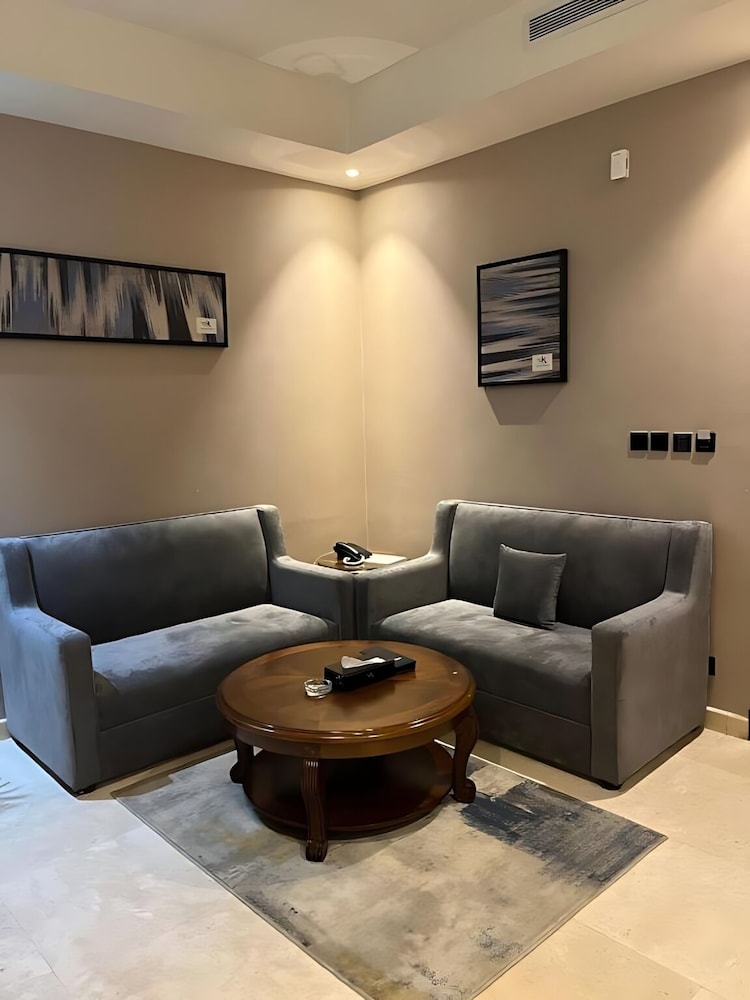 Kayan Serviced Apartments