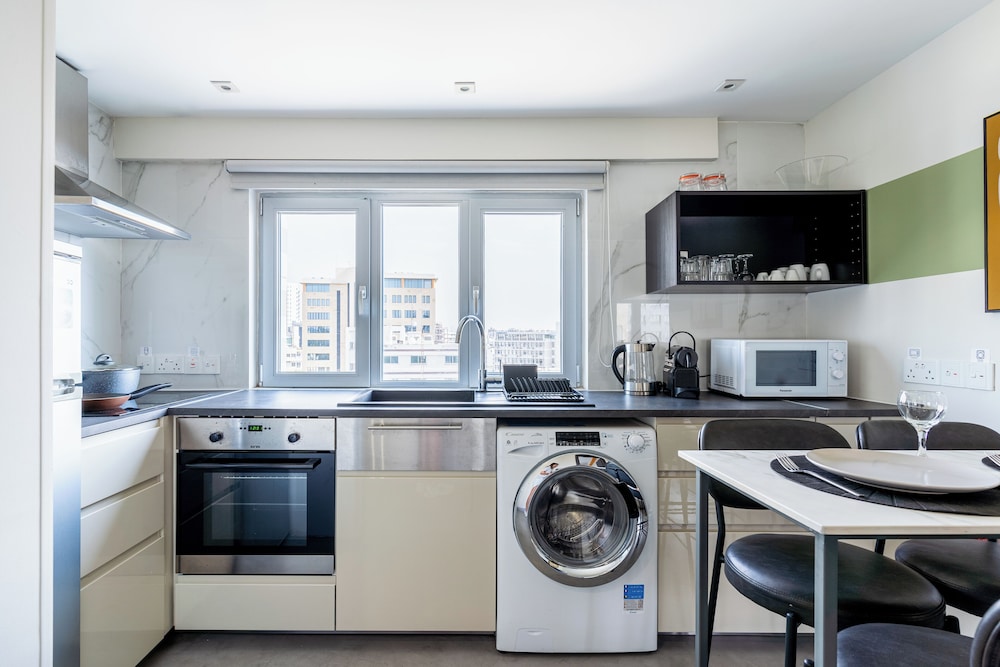 Local Host Living - Signature Apartments in Nicosia