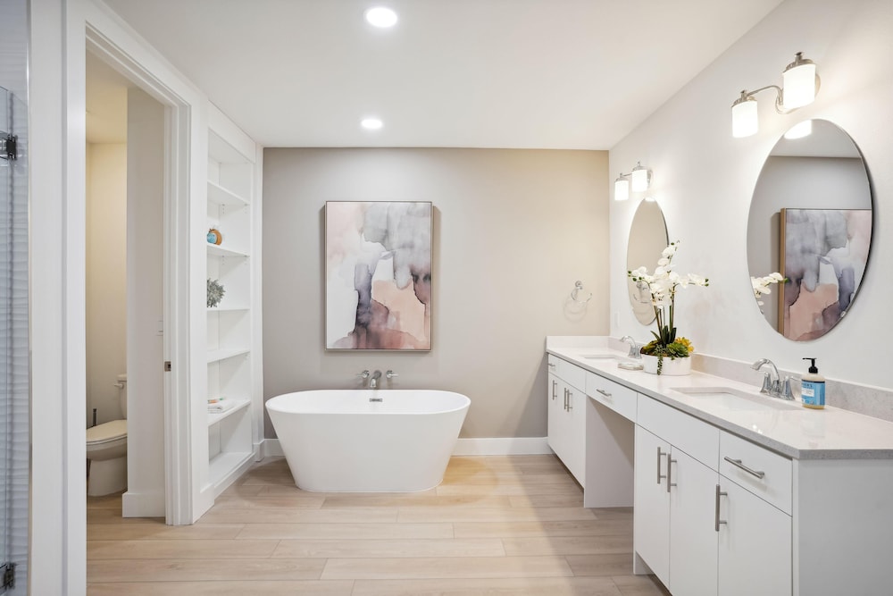 The Harbor Condo 305 - Premier