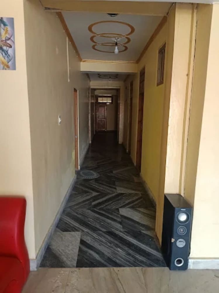 Varindavan Hotel & Restaurant