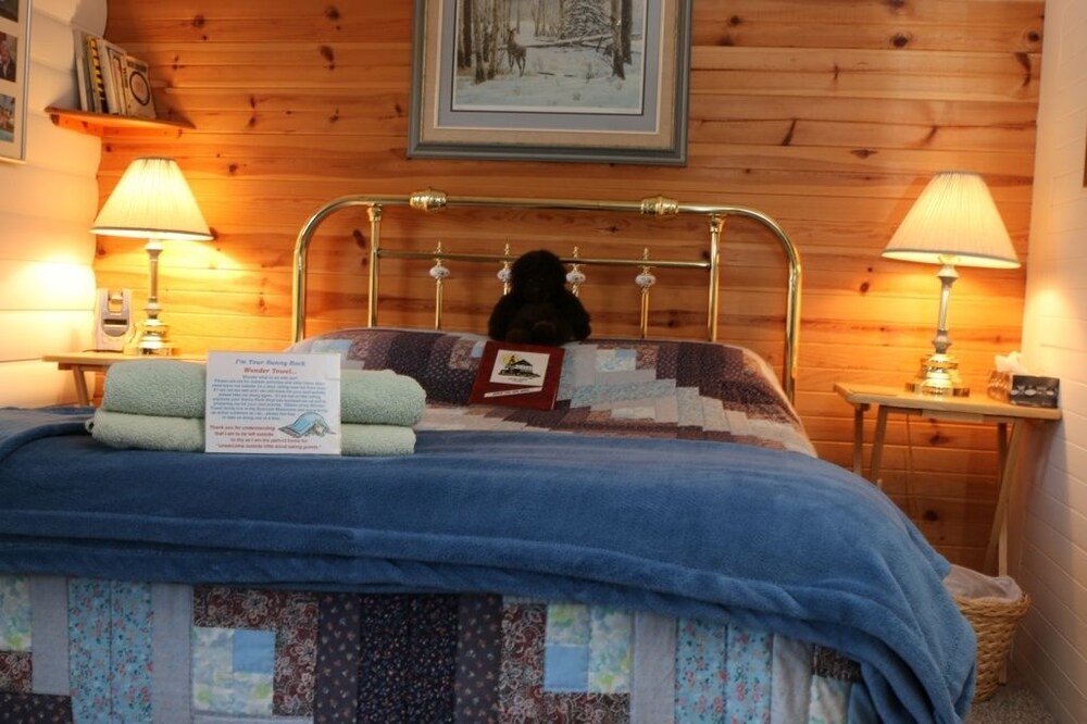 Sunny Rock B&B Haliburton