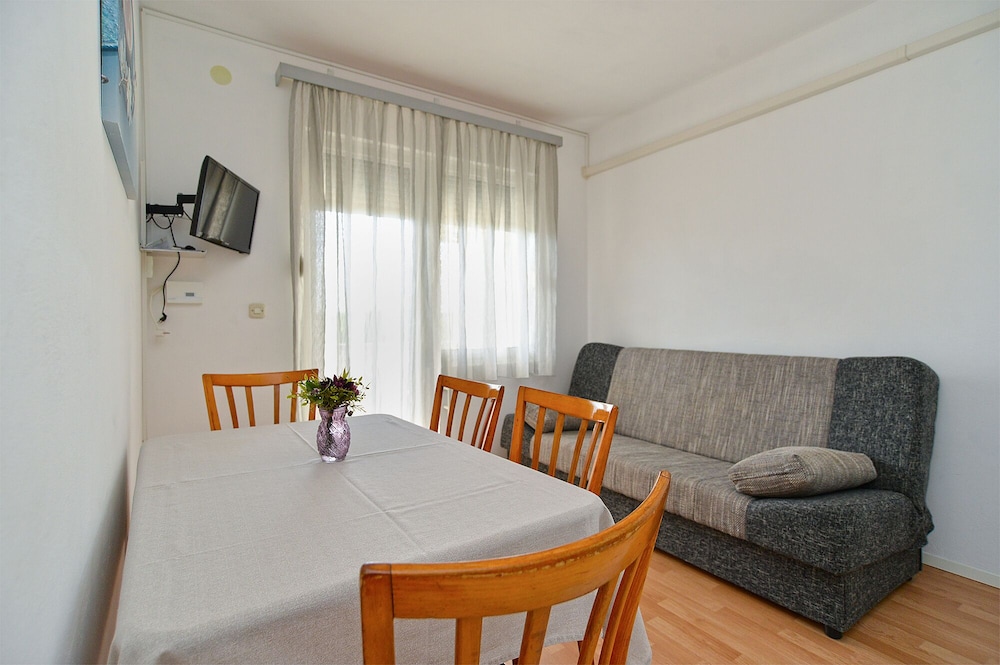Apartments 2071
