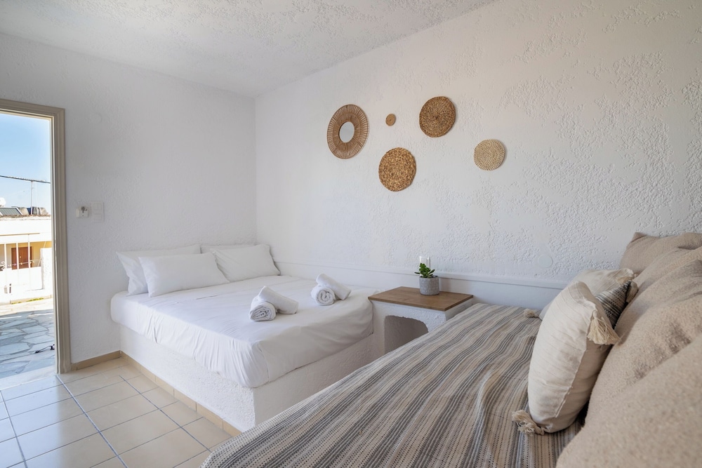 Hesperia Apartments