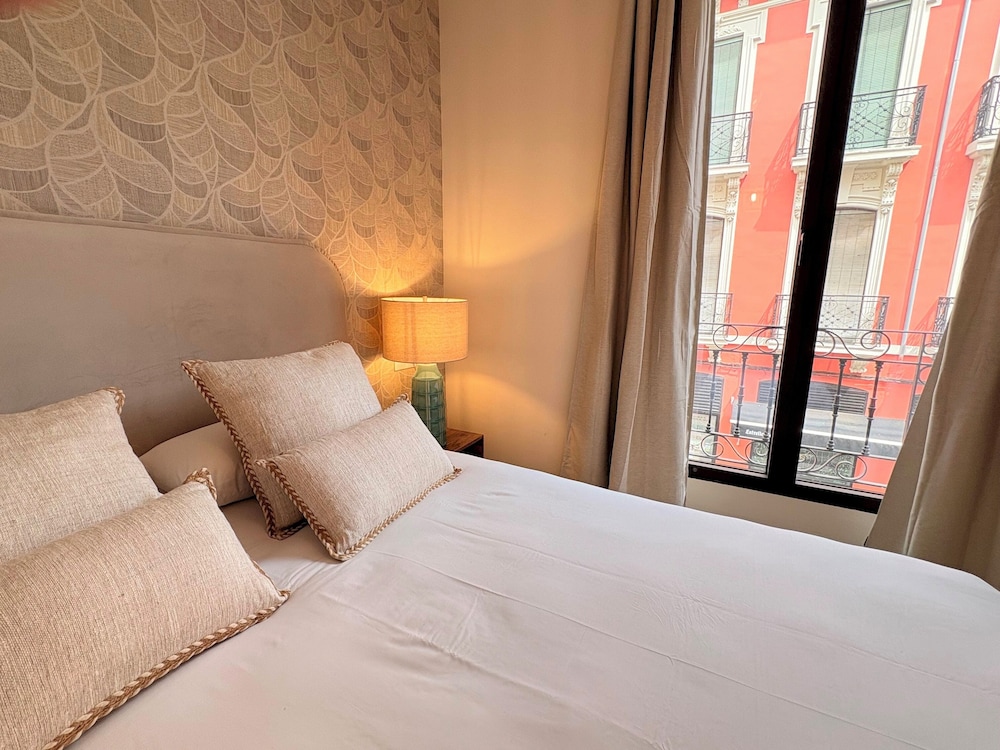 Sophisticated House With Terrace. Plaza del Realejo