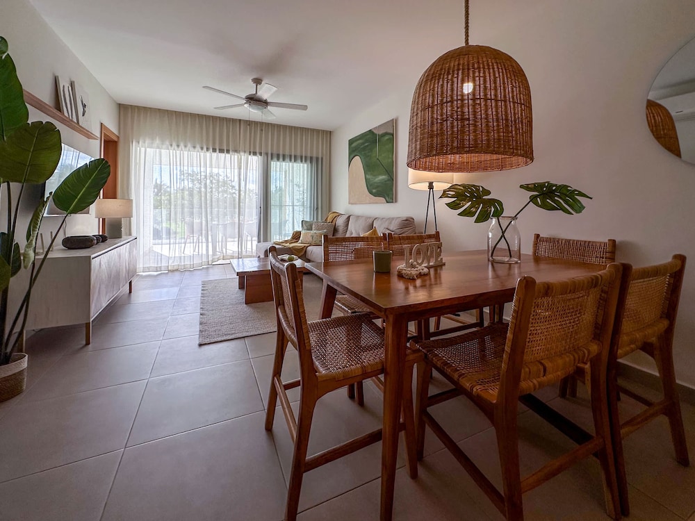 Fantastic new Golf View Apartment
