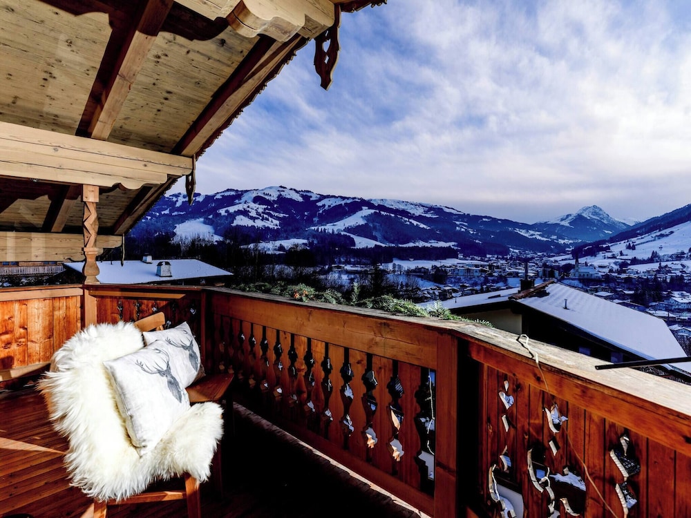 Luxury Chalet 330 m² Sauna, Jacuzzi & Mountain View