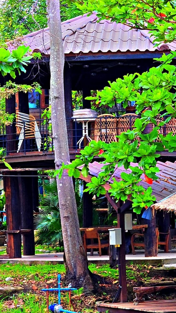 Bang Phra Resort Near Si Racha