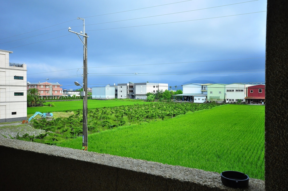 Happy Orange Homestay