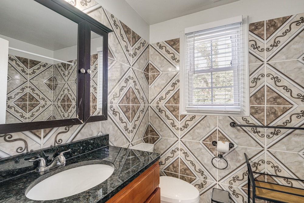 Pet-friendly Silver Spring Home: 2 Mi to Downtown! - Property Image 5