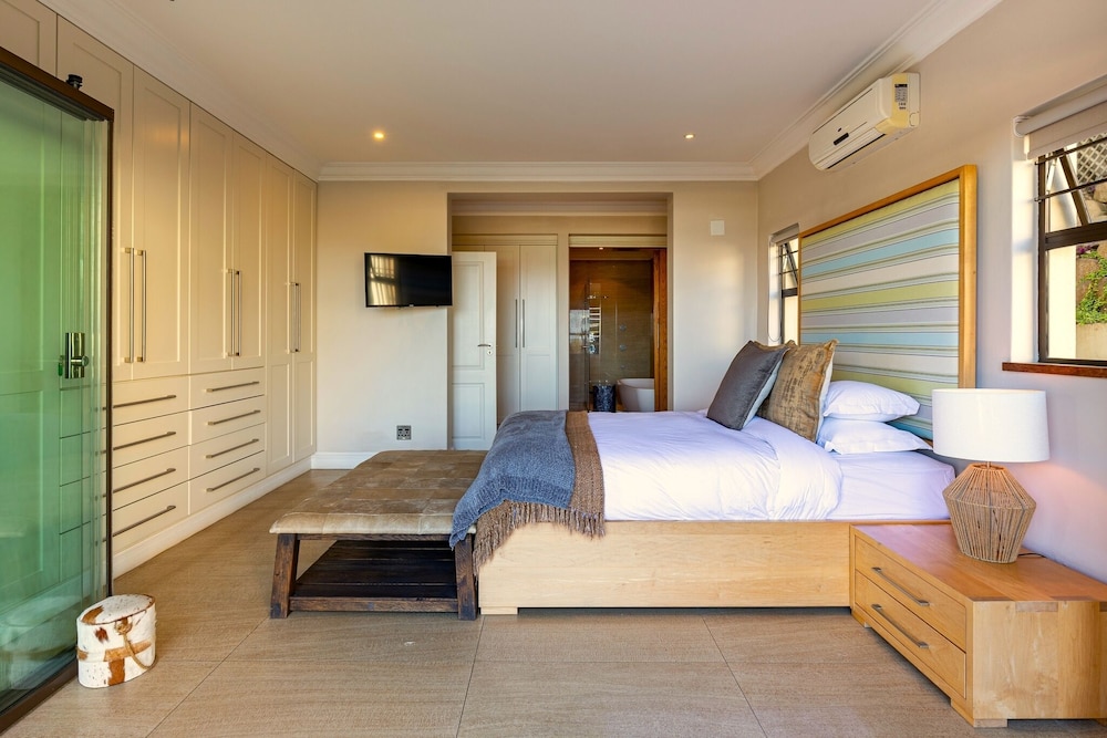 DolphinCoast YOLO Spaces-Ballito Beach House Villa