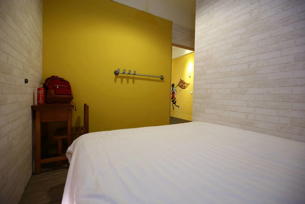 Hive Backpackers