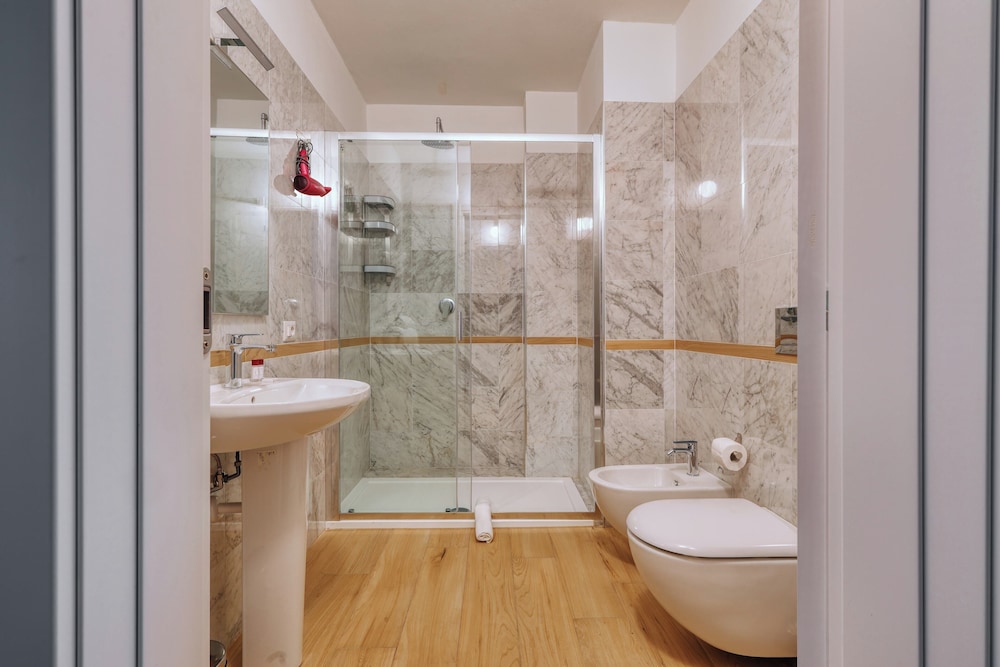 JOIVY Welcoming 3BR Flat in Milan Centre