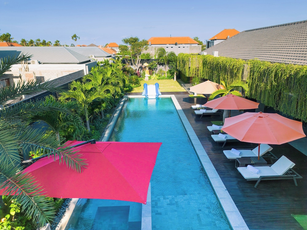 Exquisite 5BR Villa: Premier Luxury in Seminyak