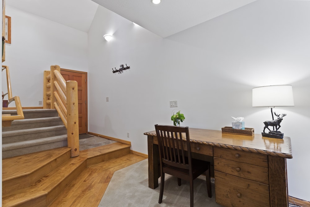 Deer Lake Village at Deer Valley Resort - Two Bedroom Condo with Hot Tub #2426 2 Condo