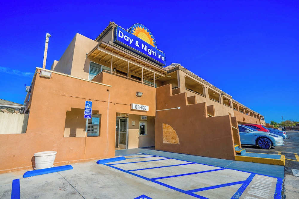 Day&Night Inn