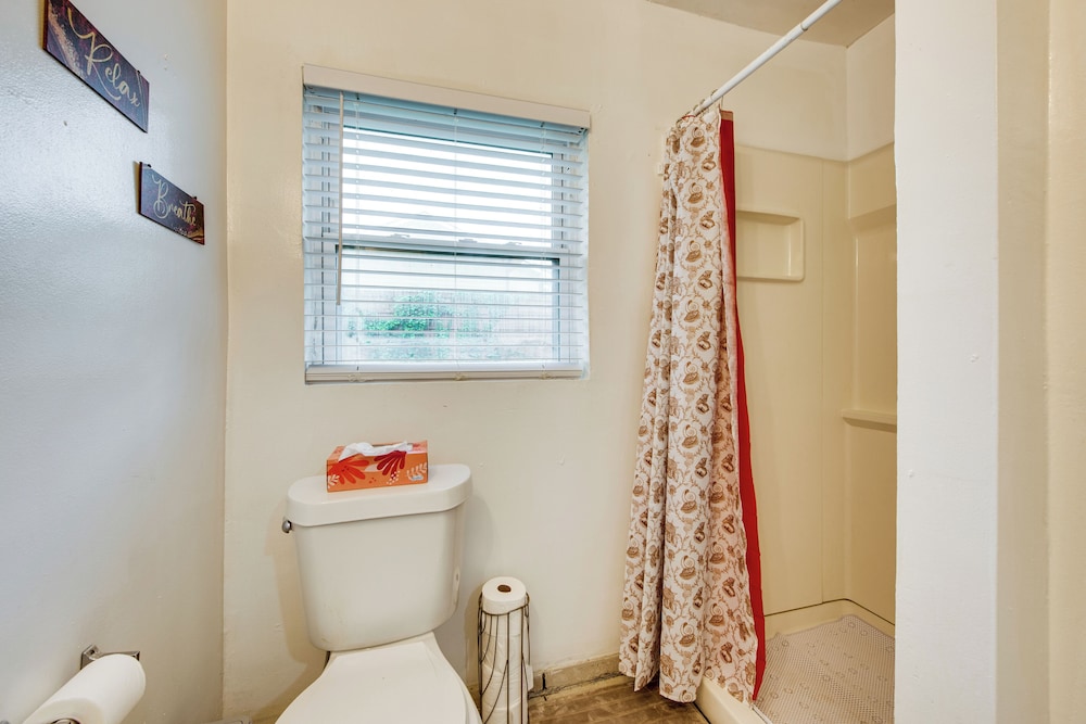 Walkable to FSU Campus: Cozy Retreat w/ Deck!