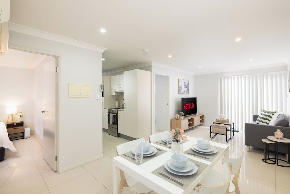 Smart Suites Self Check-in Apartments - 18 Darnley