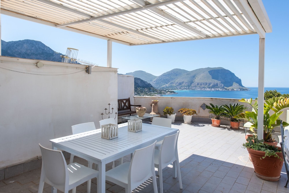 Casa Annibale con Vista Mare by Wonderful Italy