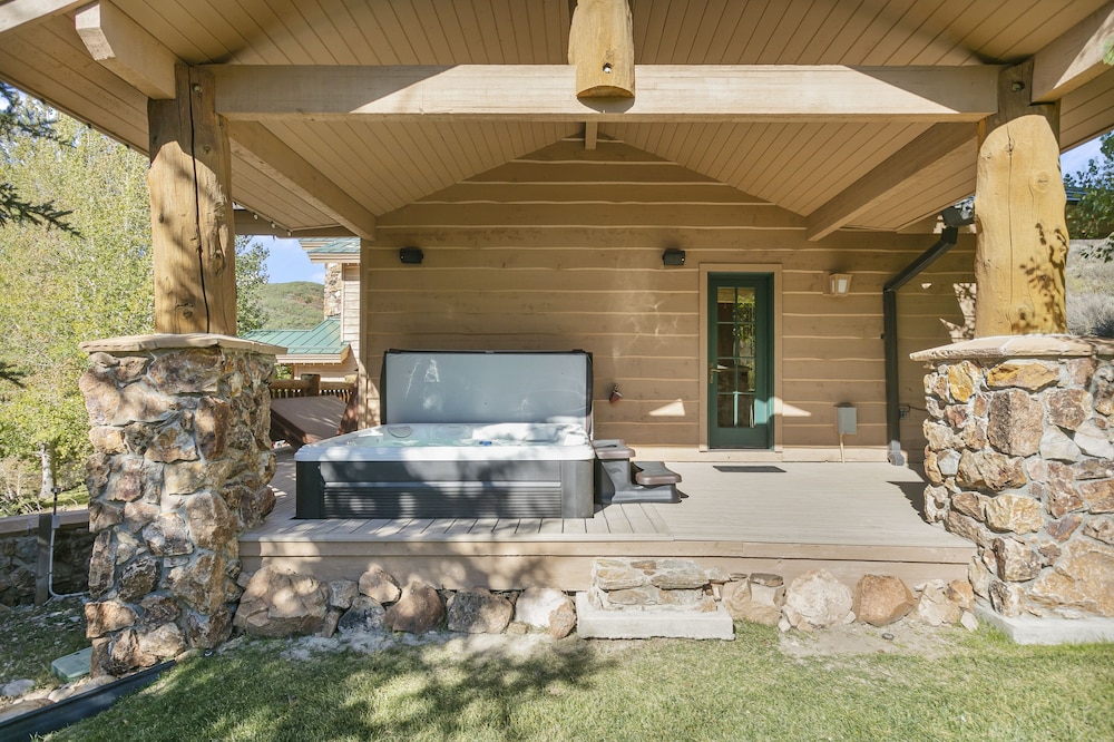 Thistle Drive Home at Deer Valley Resort - 4 Bedroom Home #3020 4 Condo